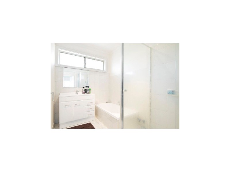 143 Gladstone Rd, Dandenong VIC 3175