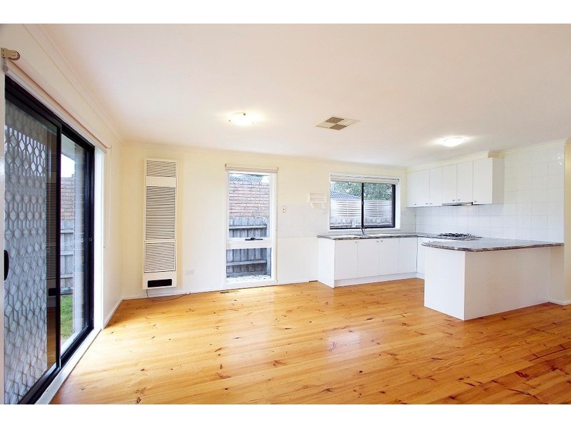 56 Girvan Circuit, Endeavour Hills VIC 3802