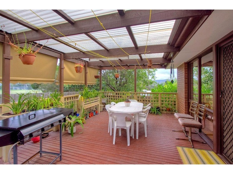 10 Nash Court, Endeavour Hills VIC 3802