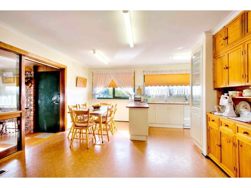 23 Howe Avenue, Dandenong North VIC 3175