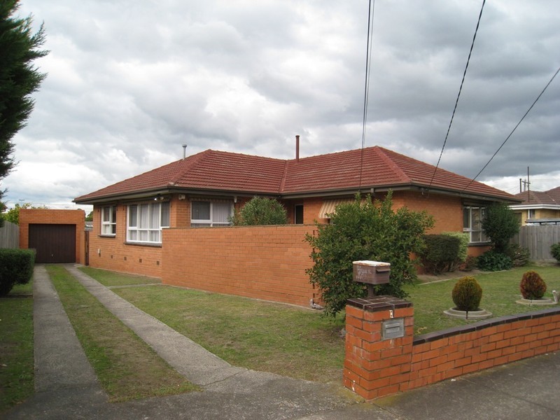 1 Suzanne Street, Dandenong VIC 3175