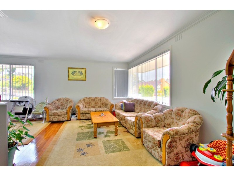 U 1/15 McLennan Street, Eumemmerring VIC 3177