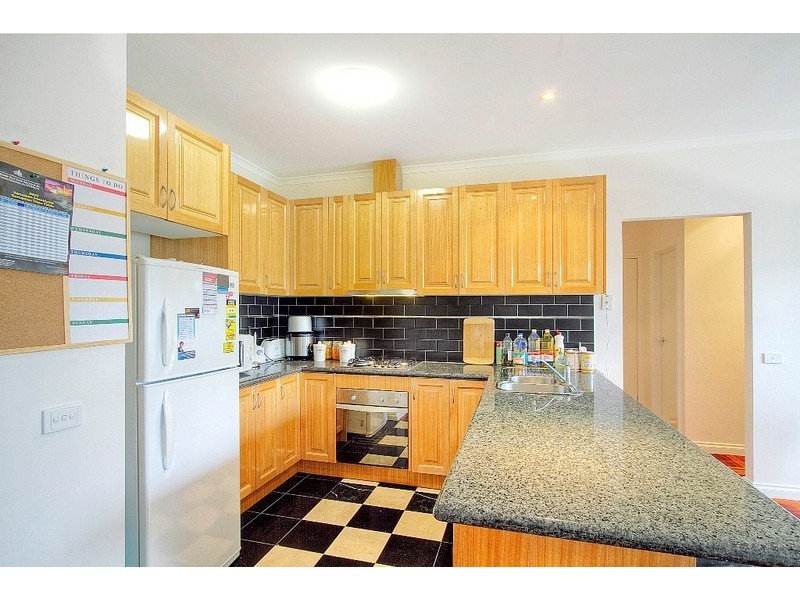 U 2/31 Monteith Crescent, Endeavour Hills VIC 3802