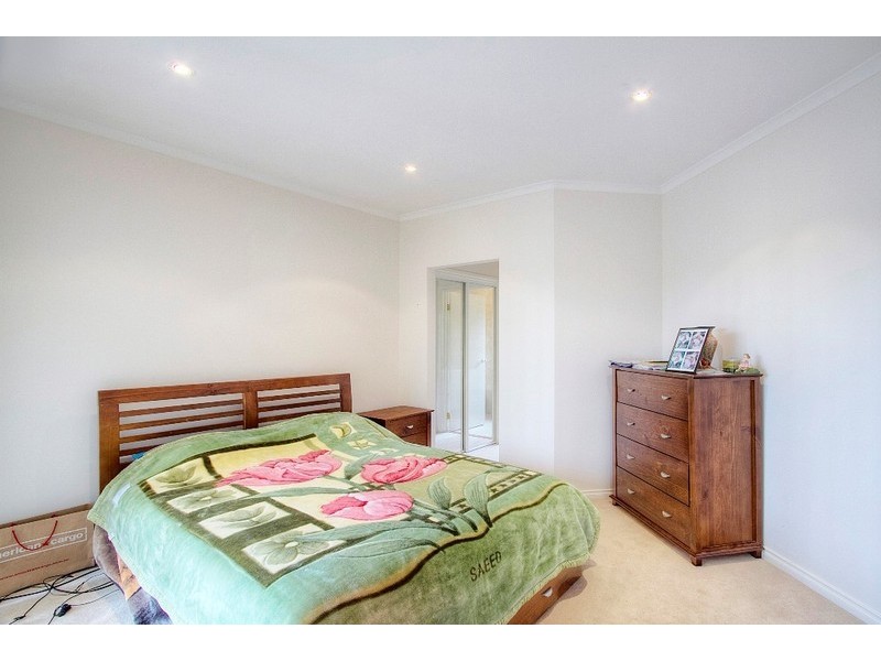 U 2/31 Monteith Crescent, Endeavour Hills VIC 3802