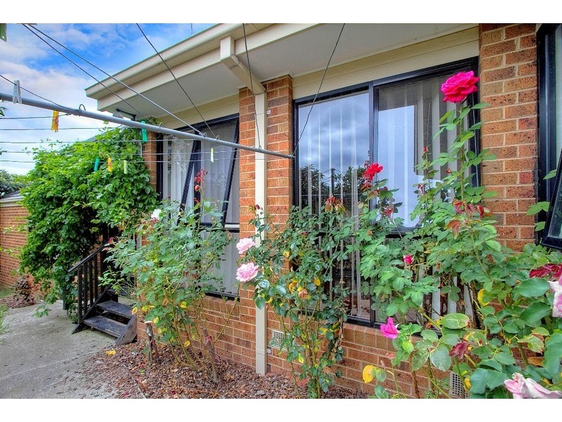 U 2/31 Monteith Crescent, Endeavour Hills VIC 3802