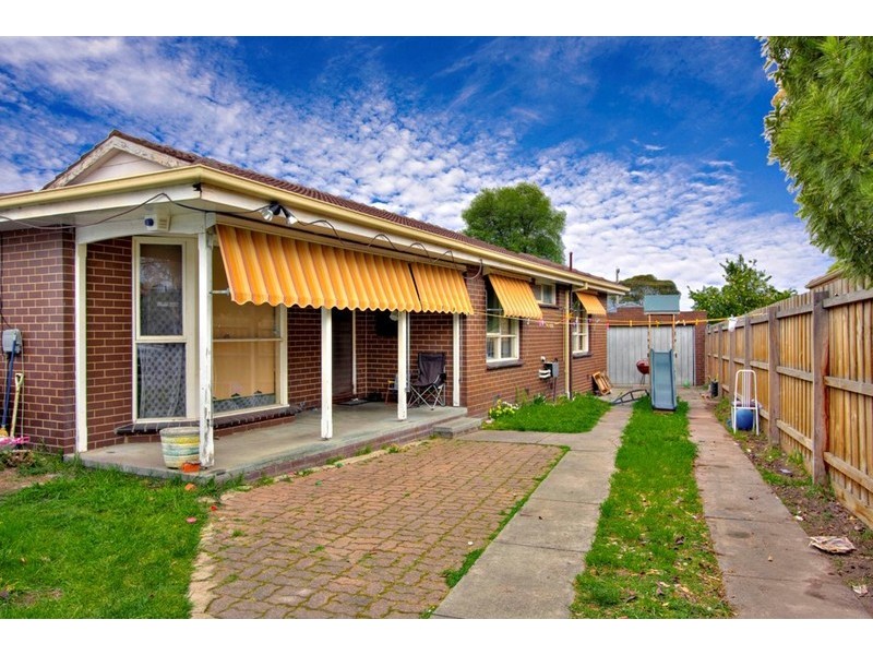 52 Shalimar Crescent, Dandenong North VIC 3175