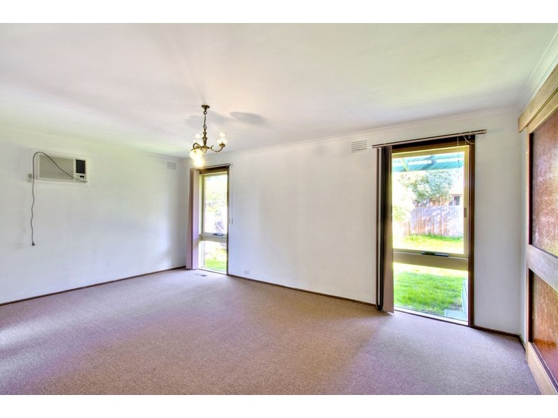 1 Woodworth Close, Endeavour Hills VIC 3802