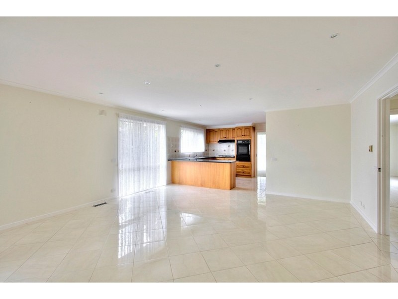 6 Harvey Place, Endeavour Hills VIC 3802