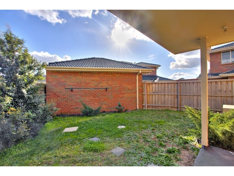 U 2/97 Madeleine Road, Clayton VIC 3168