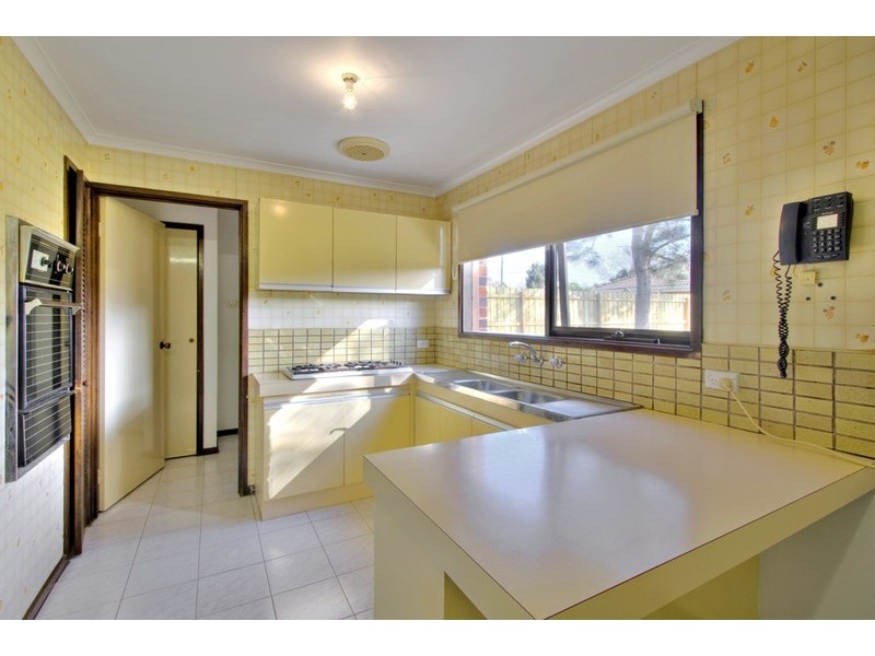 24 Simpson Drive, Dandenong North VIC 3175