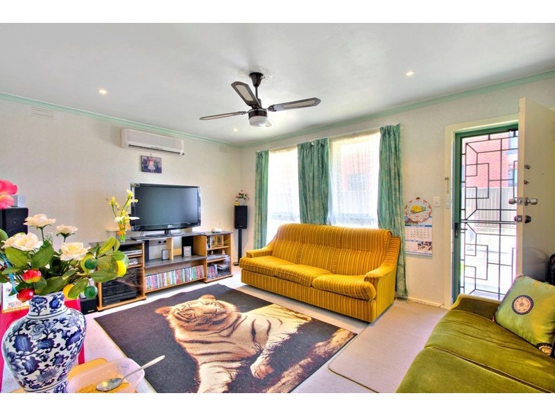 2/99 Kirkham Road, Dandenong VIC 3175