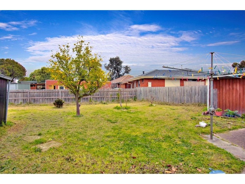 18 Sylvia Street, Dandenong North VIC 3175