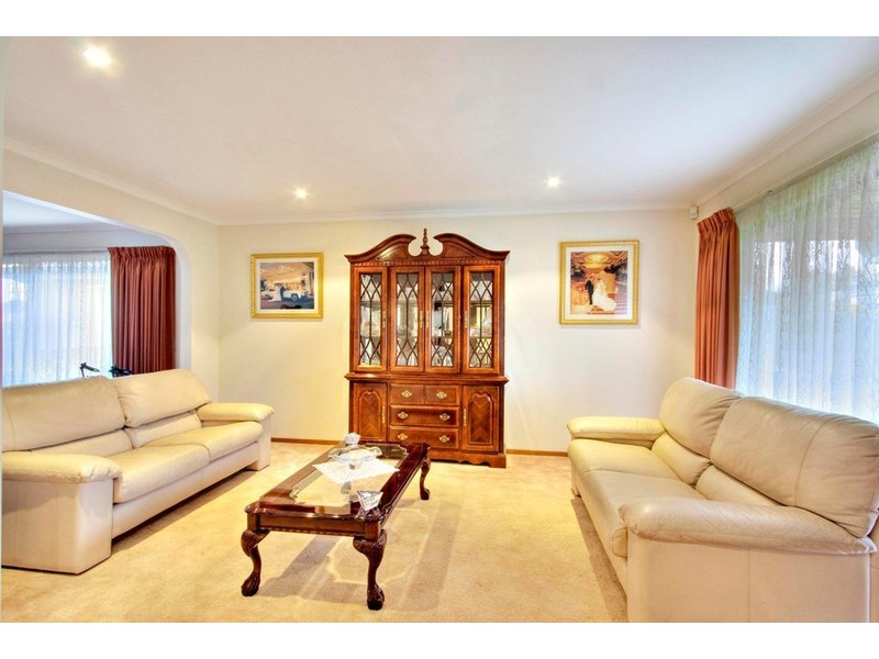 3 Kassan Gardens, Endeavour Hills VIC 3802