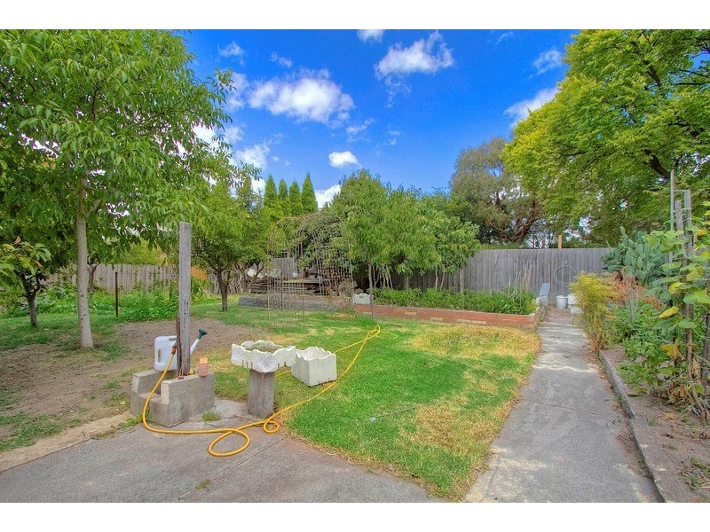 32 Grace Avenue, Dandenong VIC 3175