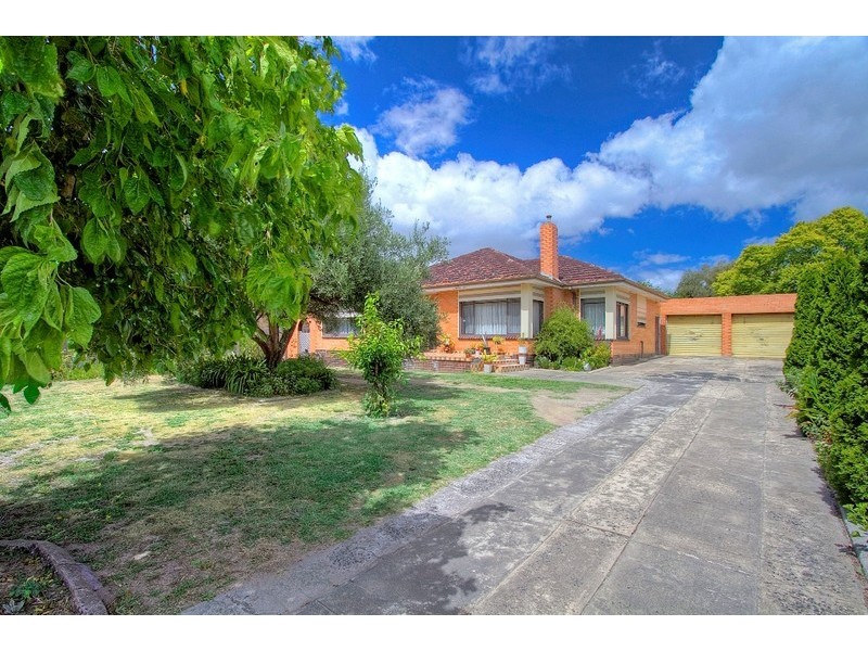 32 Grace Avenue, Dandenong VIC 3175