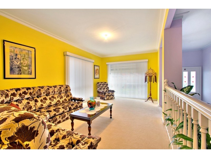 5 Erica Close, Endeavour Hills VIC 3802