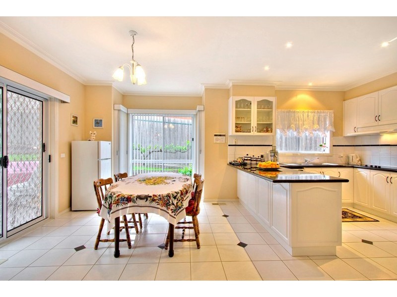 5 Erica Close, Endeavour Hills VIC 3802