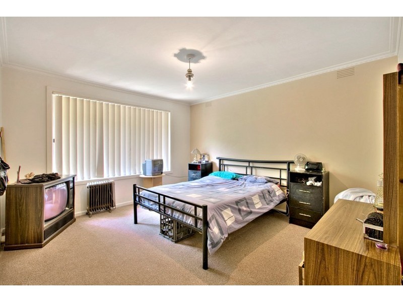 8 Thredbo Court, Dandenong North VIC 3175