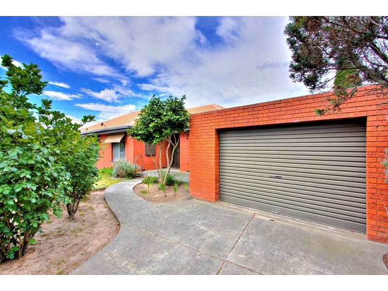 7 Bellbrook Drive, Dandenong North VIC 3175