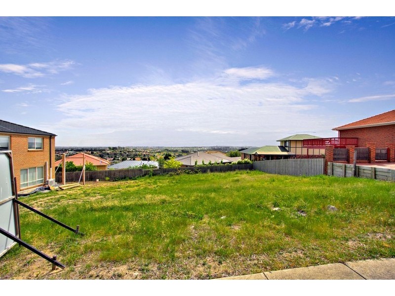 7 The Rise, Narre Warren VIC 3805