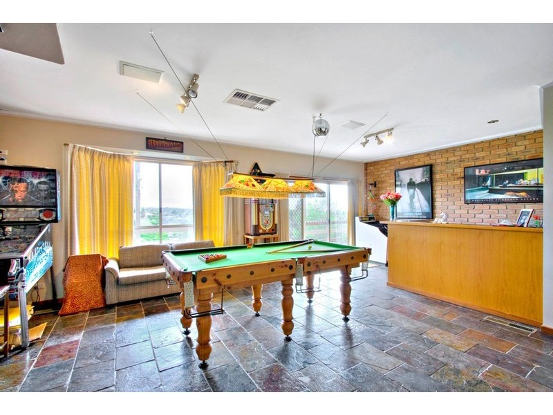 13 Gymkhana Court, Endeavour Hills VIC 3802