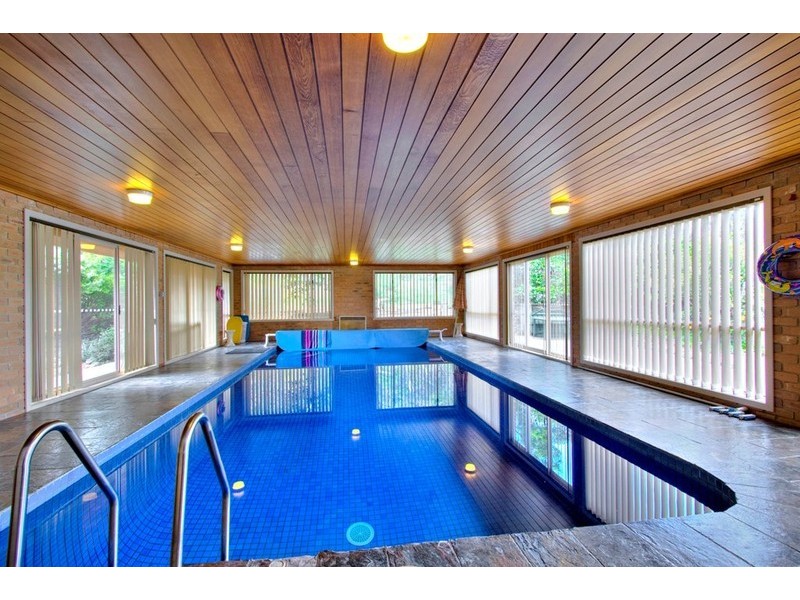 13 Gymkhana Court, Endeavour Hills VIC 3802