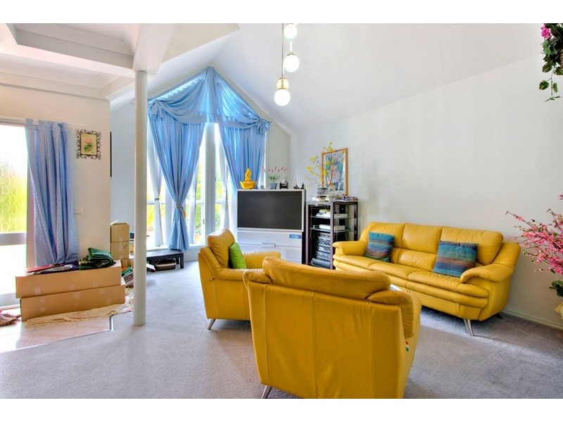 Unit 1/5 Jindabyne Avenue, Dandenong North VIC 3175