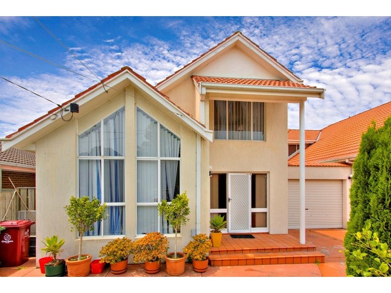 Unit 1/5 Jindabyne Avenue, Dandenong North VIC 3175