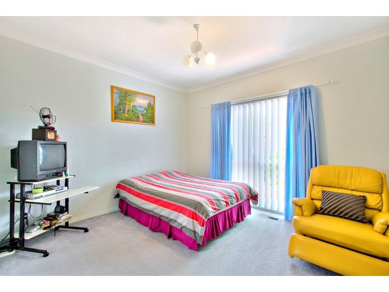 Unit 1/5 Jindabyne Avenue, Dandenong North VIC 3175