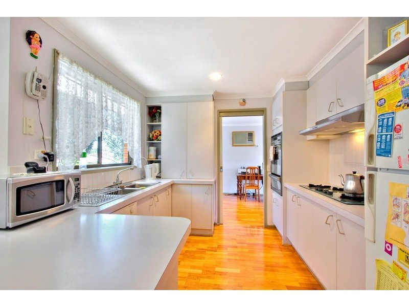 2 Redleap Court, Endeavour Hills VIC 3802