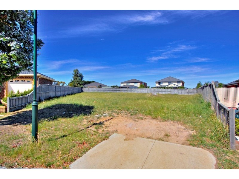 40 St Ives Drive, Narre Warren South VIC 3805