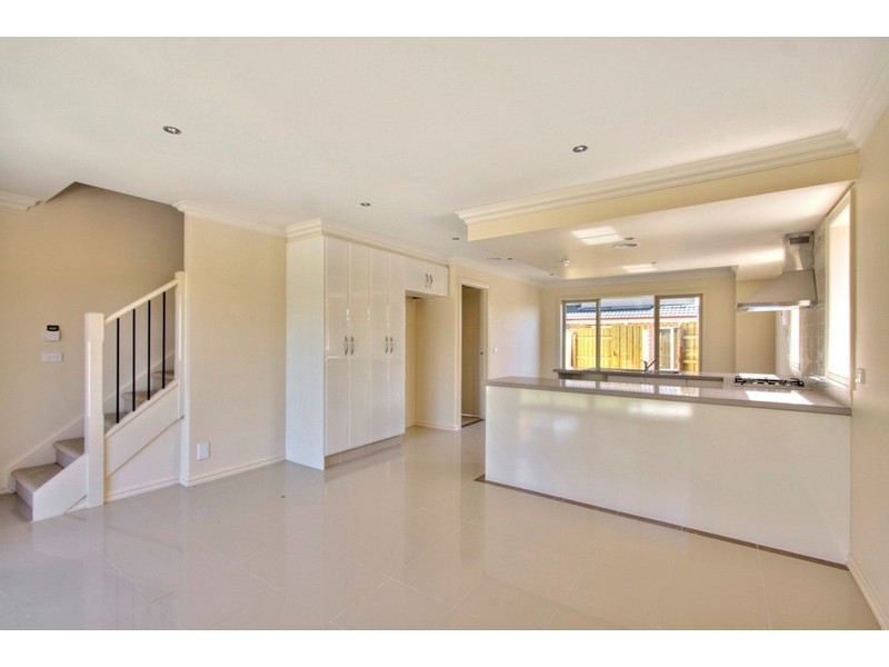 2/57 Hemmings Street, Dandenong VIC 3175
