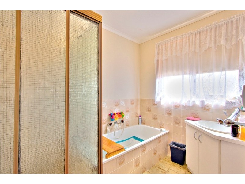 U 6/160 Gladstone Road, Dandenong North VIC 3175