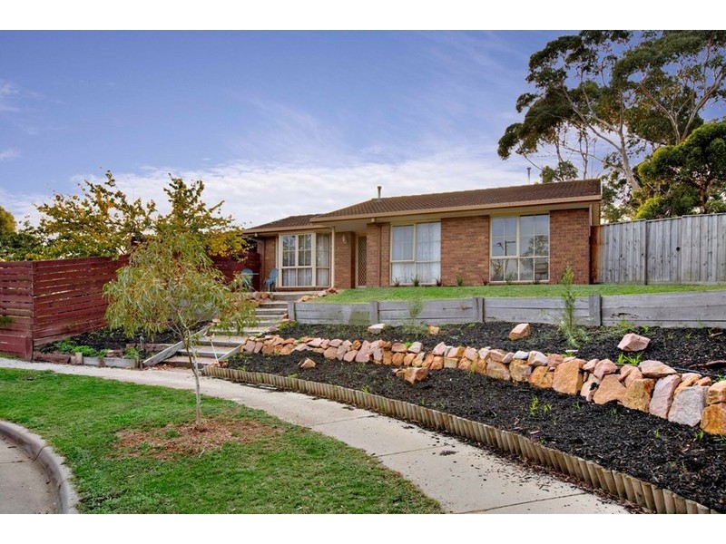 11 Searle Court, Dandenong North VIC 3175
