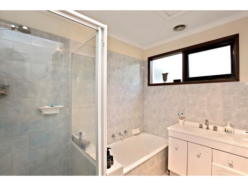 11 Searle Court, Dandenong North VIC 3175