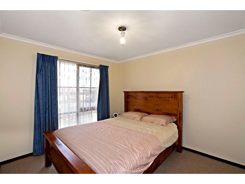 11 Searle Court, Dandenong North VIC 3175