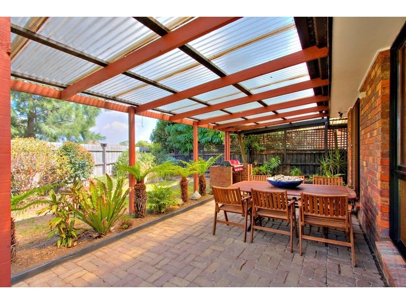 2 Darvel Court, Endeavour Hills VIC 3802