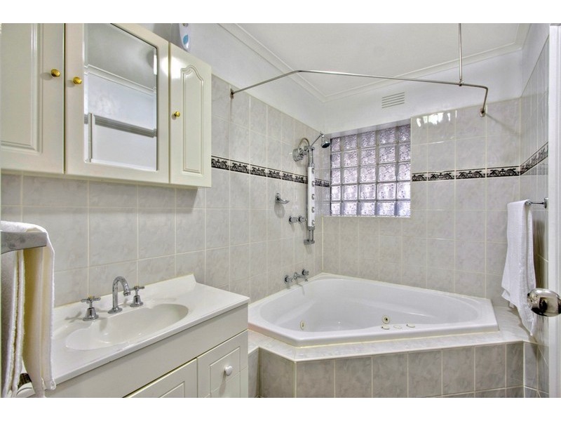 2 Worrell Street, Dandenong North VIC 3175