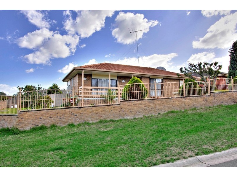 31 Girvan Circuit, Endeavour Hills VIC 3802