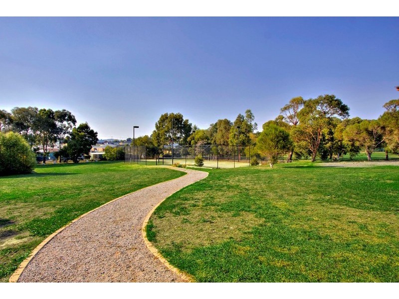 305 Belgrave-Hallam Road, Narre Warren North VIC 3804
