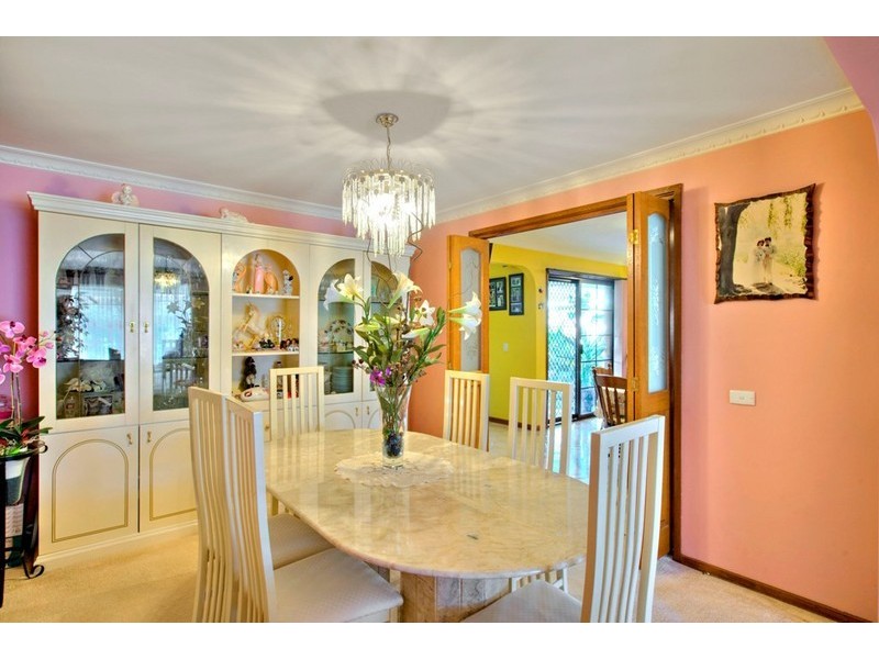 2 Huckson Rise, Dandenong North VIC 3175