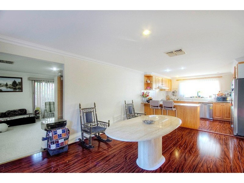 12 Delmont Court, Endeavour Hills VIC 3802