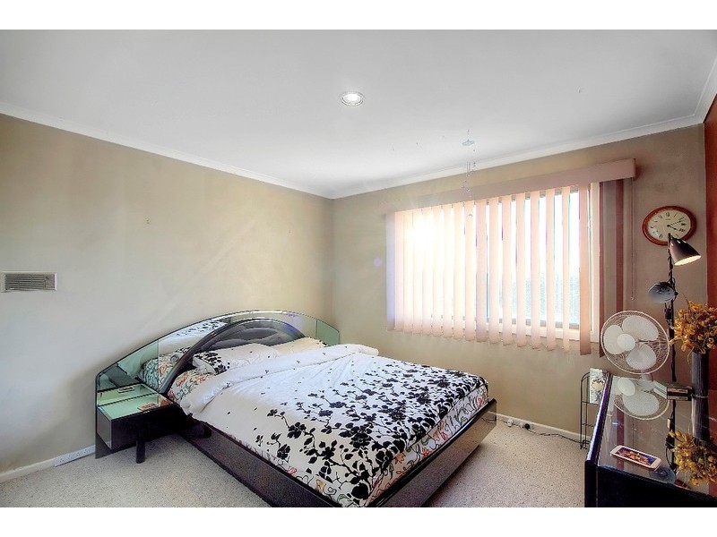 12 Delmont Court, Endeavour Hills VIC 3802