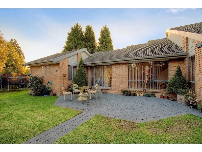 12 Delmont Court, Endeavour Hills VIC 3802