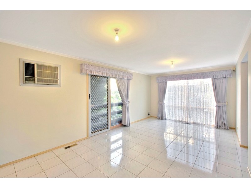 1 Lawrence Drive, Berwick VIC 3806