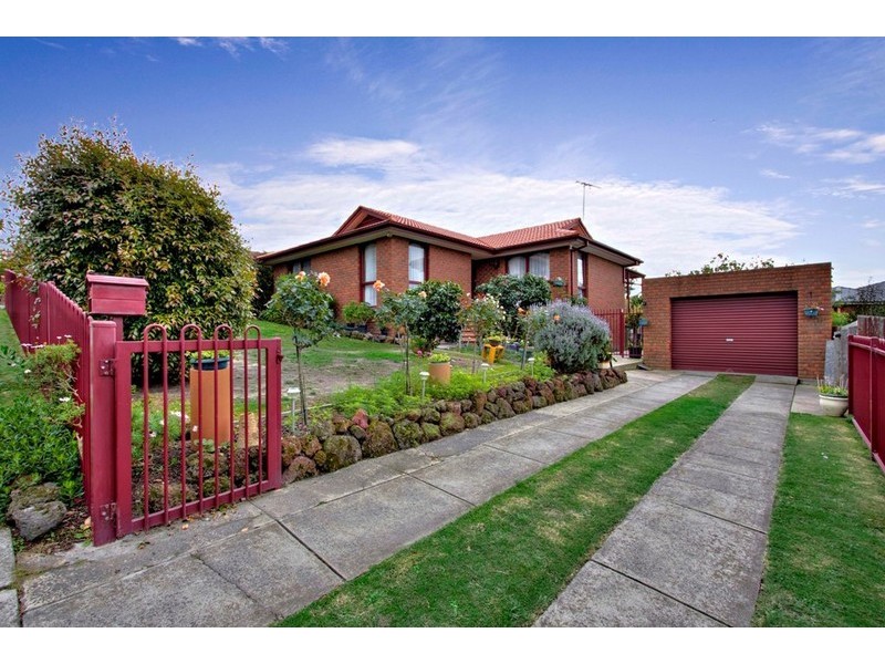 15 Peckover Court, Endeavour Hills VIC 3802