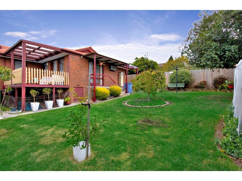 15 Peckover Court, Endeavour Hills VIC 3802