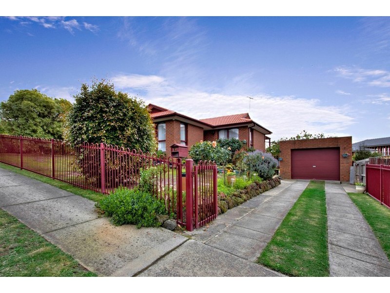 15 Peckover Court, Endeavour Hills VIC 3802