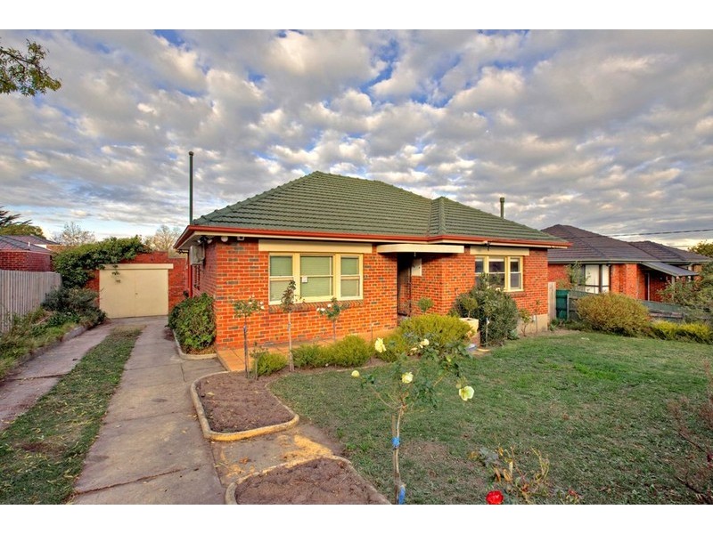 42 Wilma Avenue, Dandenong VIC 3175