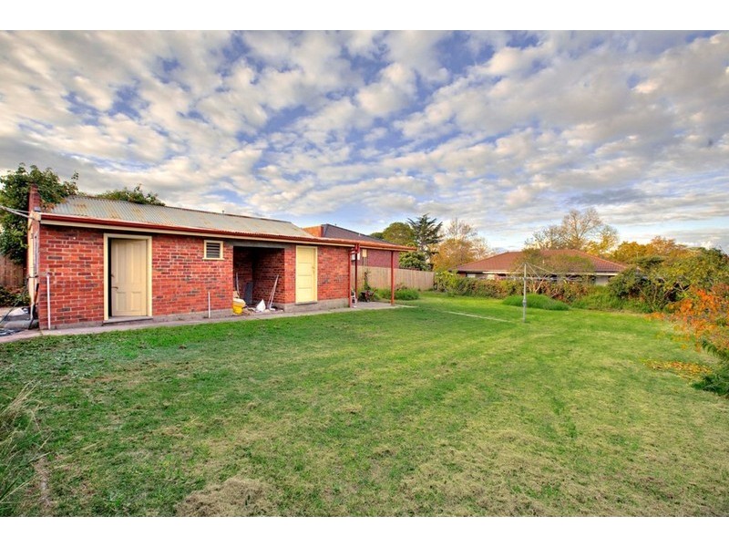 42 Wilma Avenue, Dandenong VIC 3175